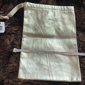 NWT gold gift bag - Bath & Body Works ✨